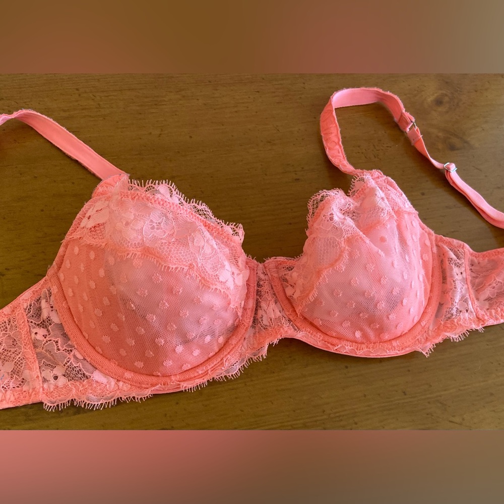 Victorias Secret 34D Bra Neon Pink Lacey Partially Lined Balconette